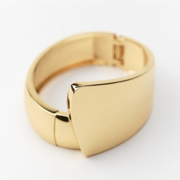 Zara Jewelry - Host Pick!🎉Zara Cuff Bracelet